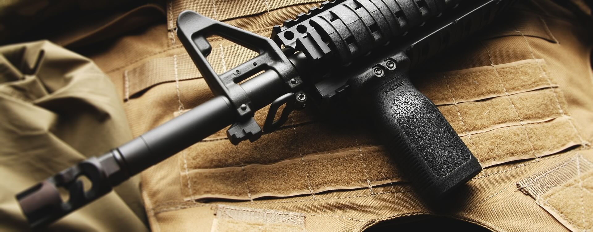MAG412-hero_magpul_RVG_Rail_Vertical_Grip