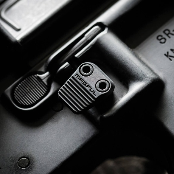 mag568-blk_magpul_enhanced_ar_magazine_release_05_1.jpg