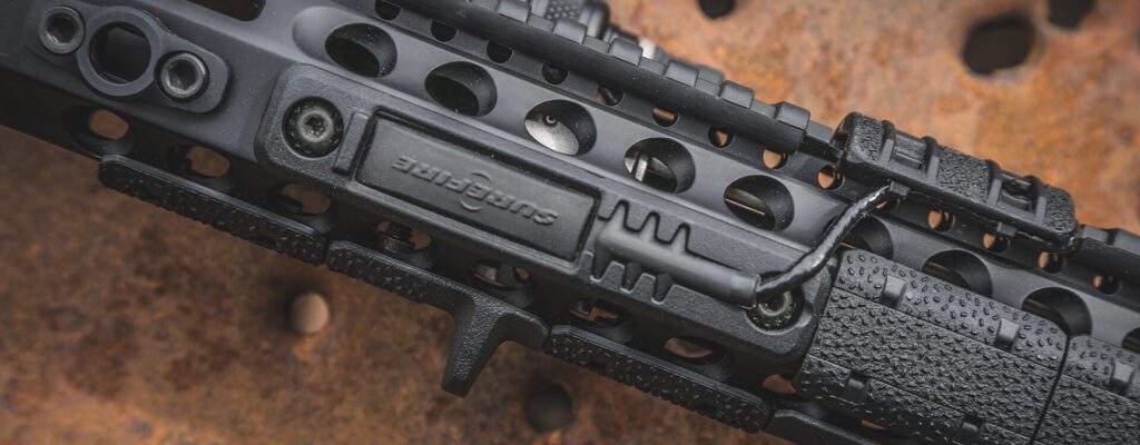 mag617-hero_magpul_m-lok_tape_switch_mounting_plate-surefire_st.jpg